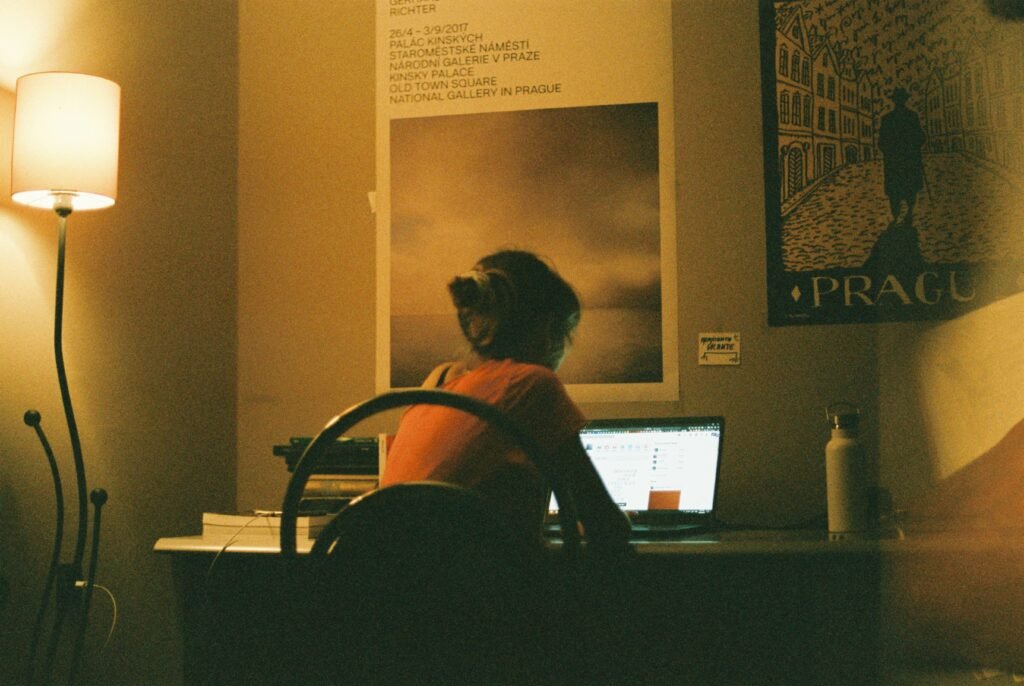 digital eye strain, digital eye strain symptoms, digital eye strain treatment, symptoms of digital eye strain, treatment for digital eye strain