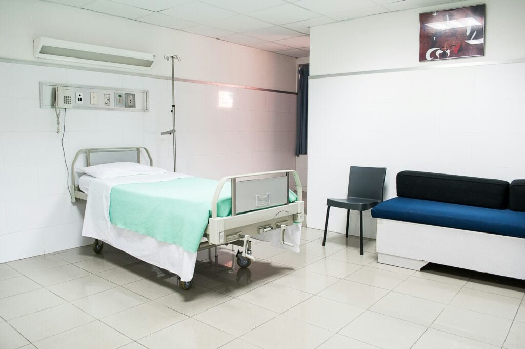 eye hospitals in Lucknow