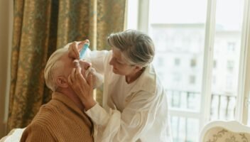 Eye drops, Presbyopia