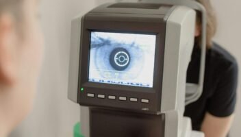 Eye Hospitals in Kansas